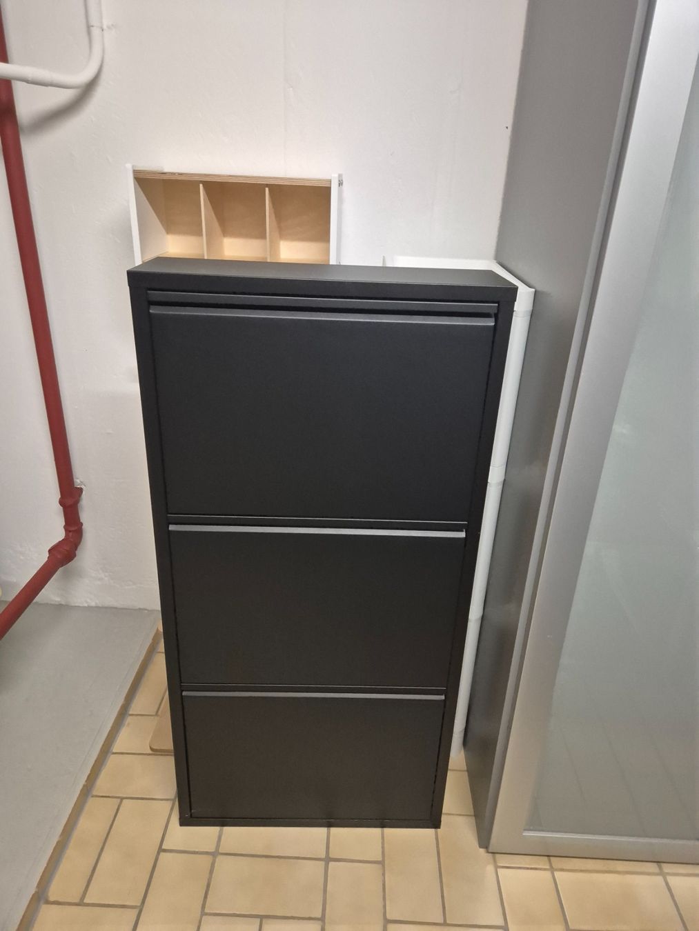 Armoires: Schuhschrank – D'occasion à Münchringen par Drunkendriver