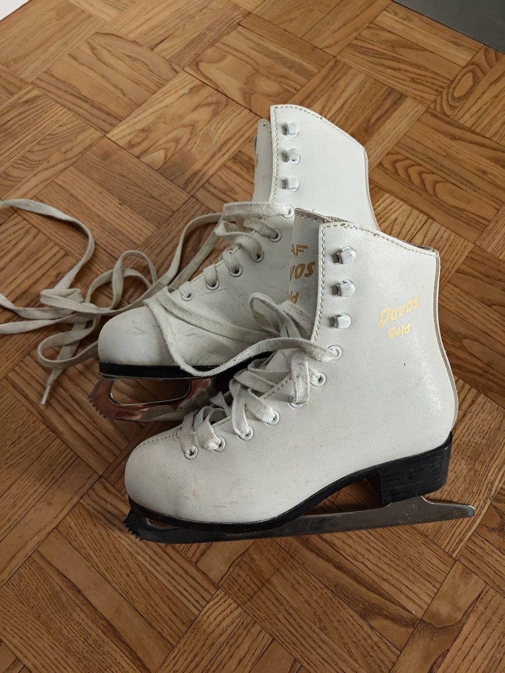 Graf Schlittschuhe: Mädchen Schlittschuhe – Gebraucht aus Hinwil von grb02 1