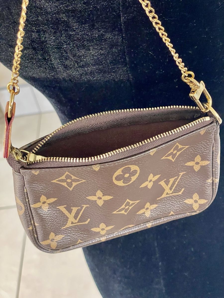 Louis Vuitton Taschen für Damen: Louis Vuitton Mini Pochette Accessoires – Gebraucht aus Richterswil von Prangins9 4