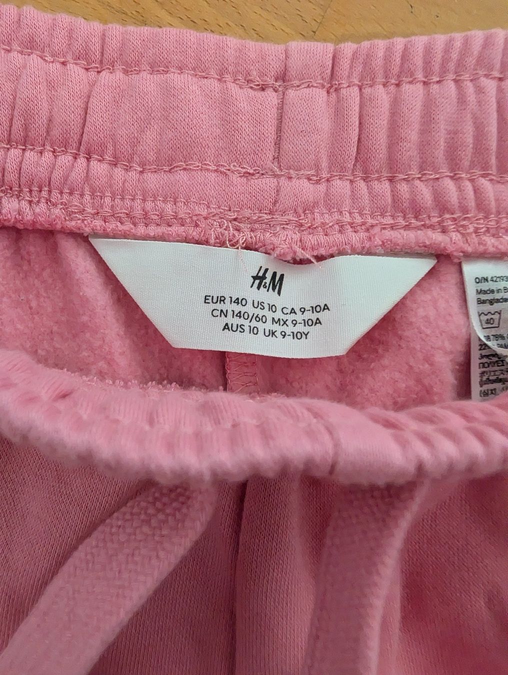 Pantaloni: H&M pink jogging pants grösse 140/10Y – Usato da Urdorf venduto da Maeneli90 1