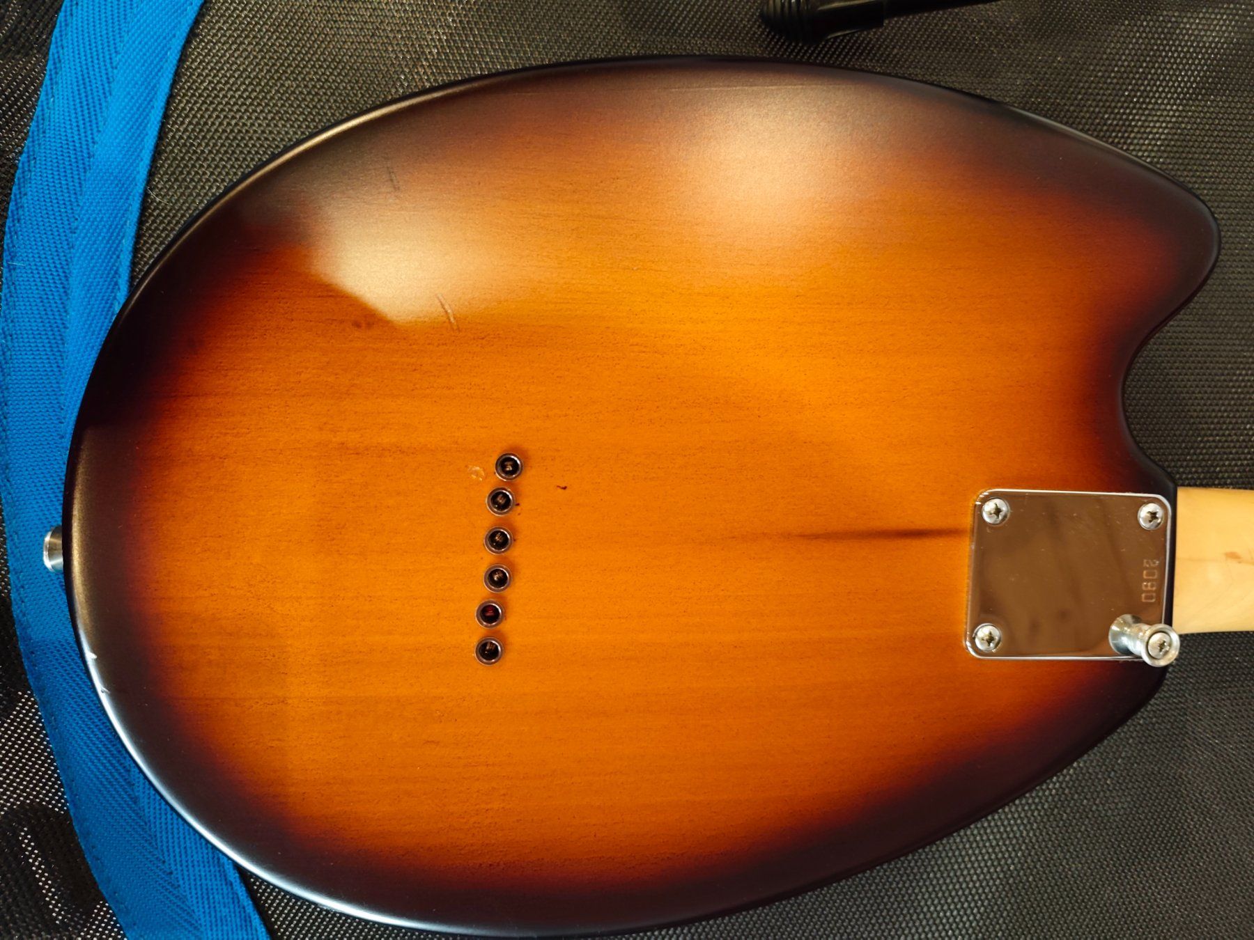 Strumenti musicali: Hammertone 12 String Octave MandoGuitar – Usato da Zofingen venduto da Fade8 4