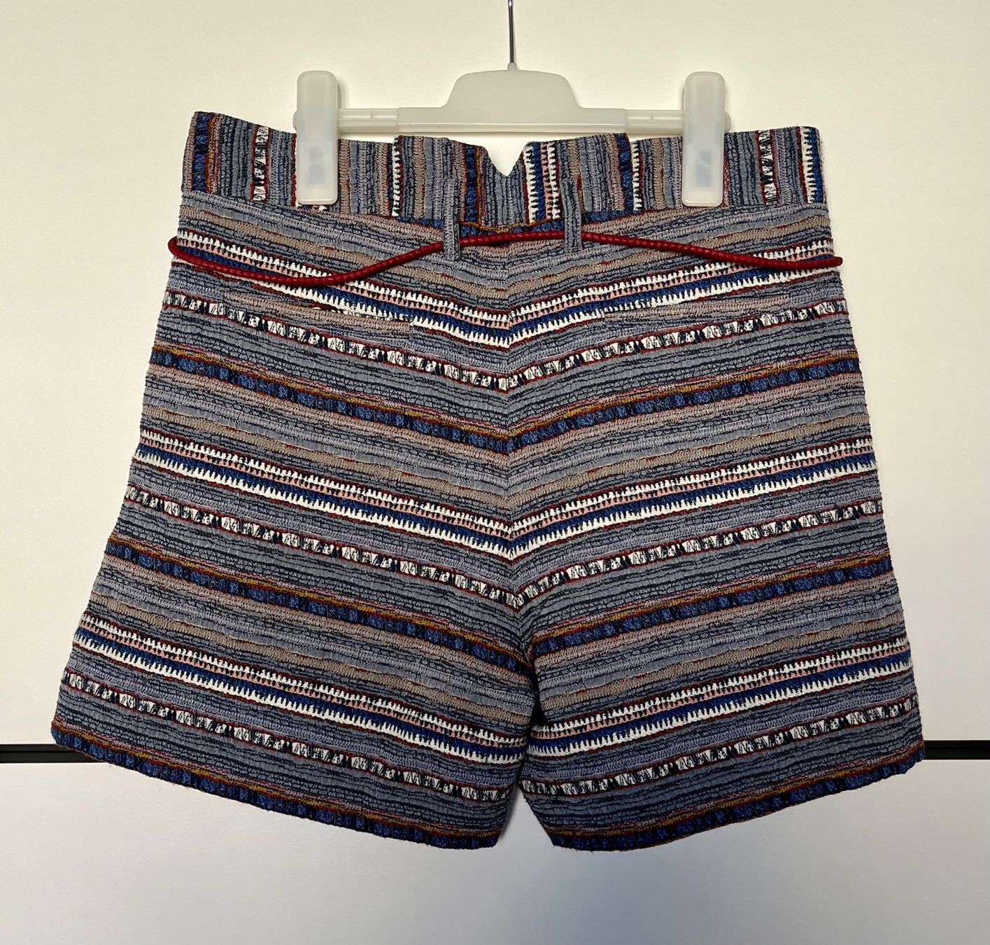 Sessun Pantaloni: Short sessùn Itaca taille 40 – Usato da Le Crêt-p-Semsales venduto da staglione69 2