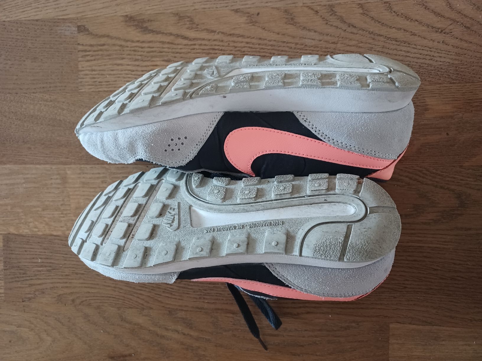 Nike Scarpe da donna: Nike Schuhe Grösse 39 – Usato da Bern venduto da hi-glu 3