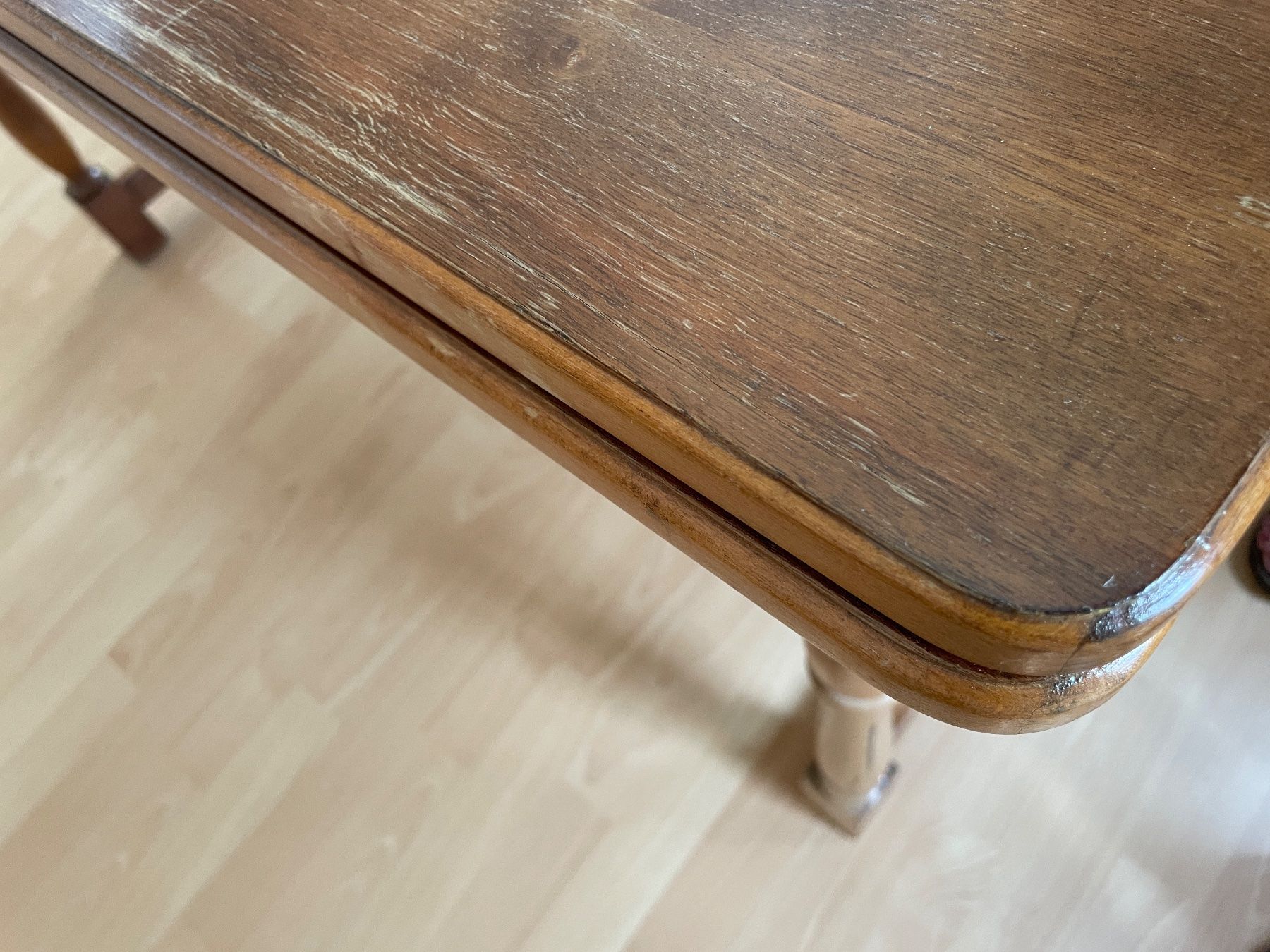Set di tavolo e panche: Tisch mit 6 Stühlen – Usato da Fahrwangen venduto da Rehtse03 6
