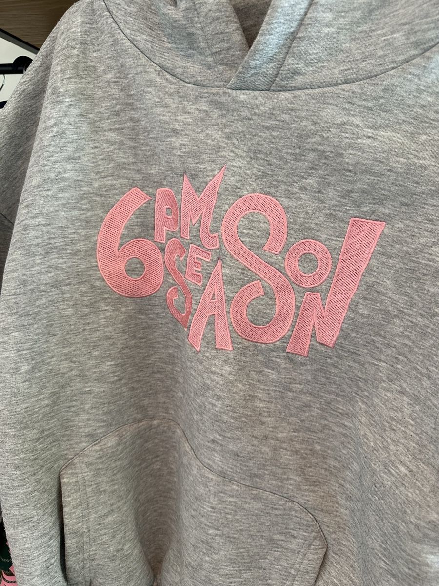 6PM Pullover & Sweatshirts: 6pm Hoodie Size M – Gebraucht aus Zug von wildcollection 1