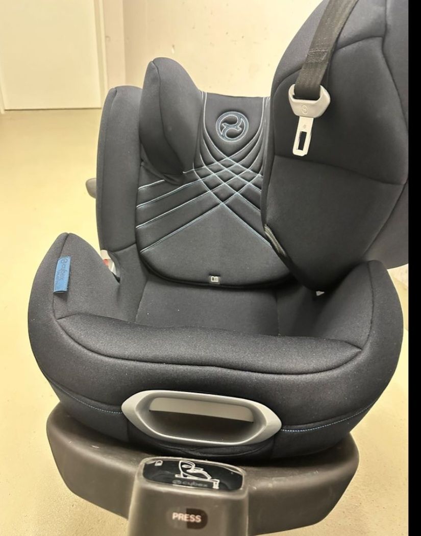 Cybex Sièges auto: Cybex - Anoris T i-Size - mit Airbag – D'occasion à Zürich par Nacho_04 2