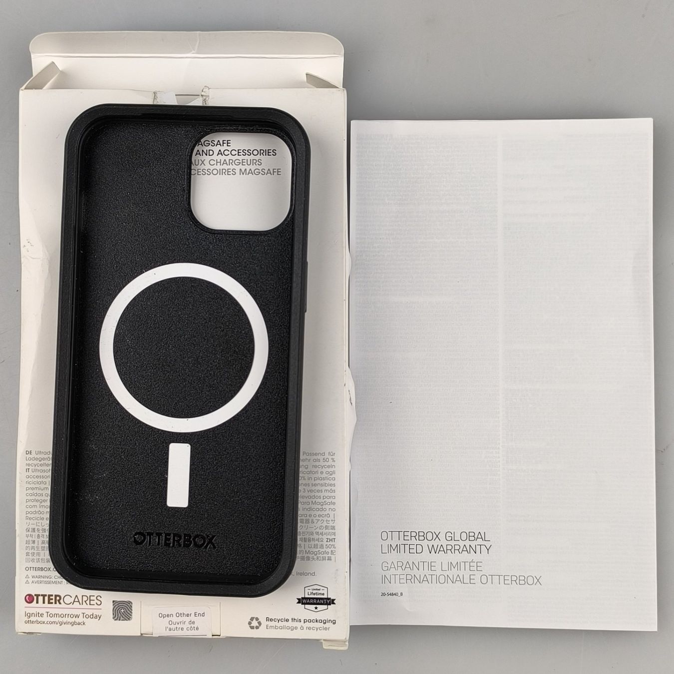 Apple Cover & Protezioni schermo: Schutzhülle iPhone 17e, 16e, 15, 14, 13 – Usato da Rüti ZH venduto da Restwert_Rueti_ZH 2