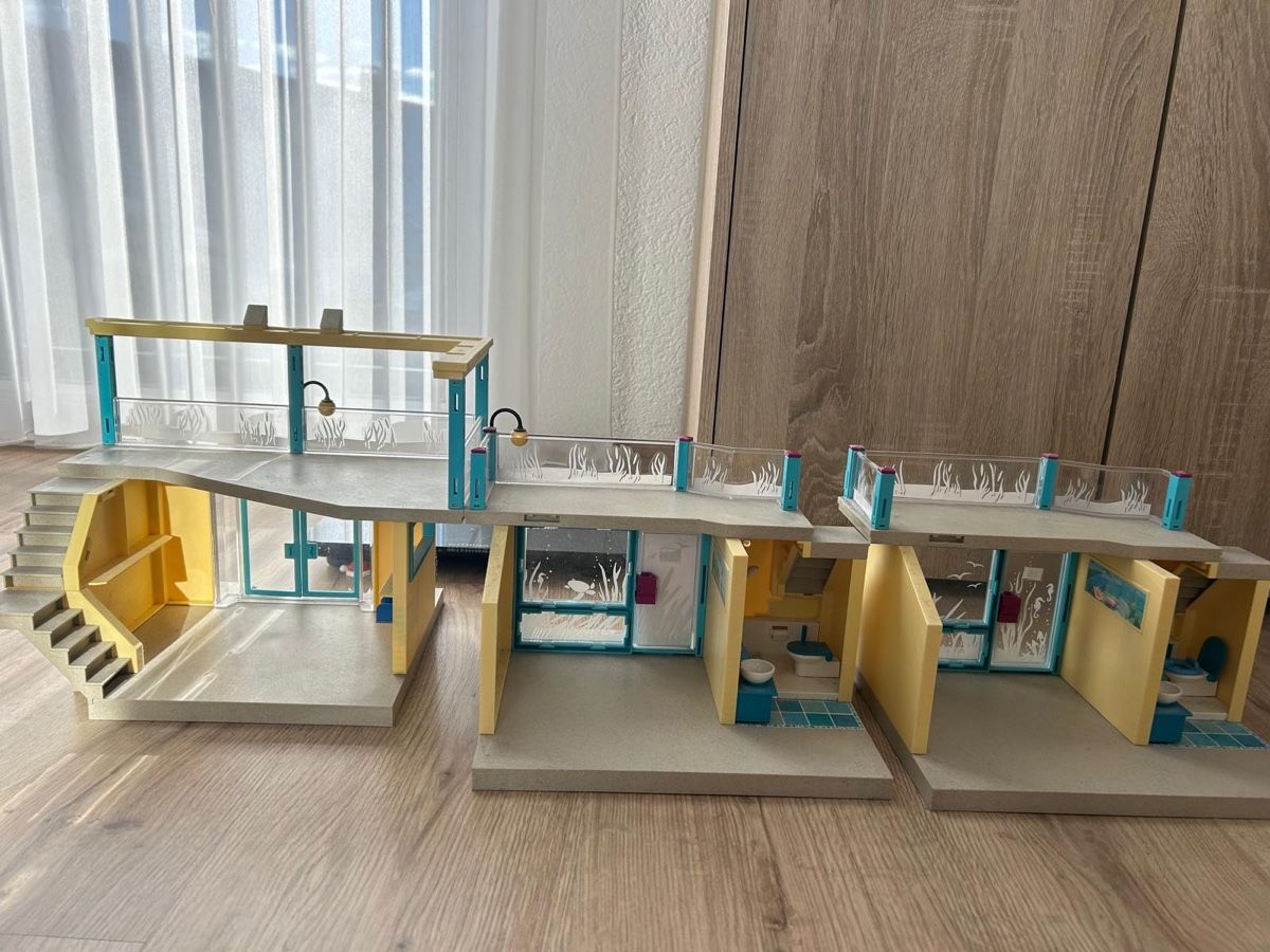 Playmobil Giocattoli: Beach Hotel Playmobil – Usato da Othmarsingen venduto da milanac1 1