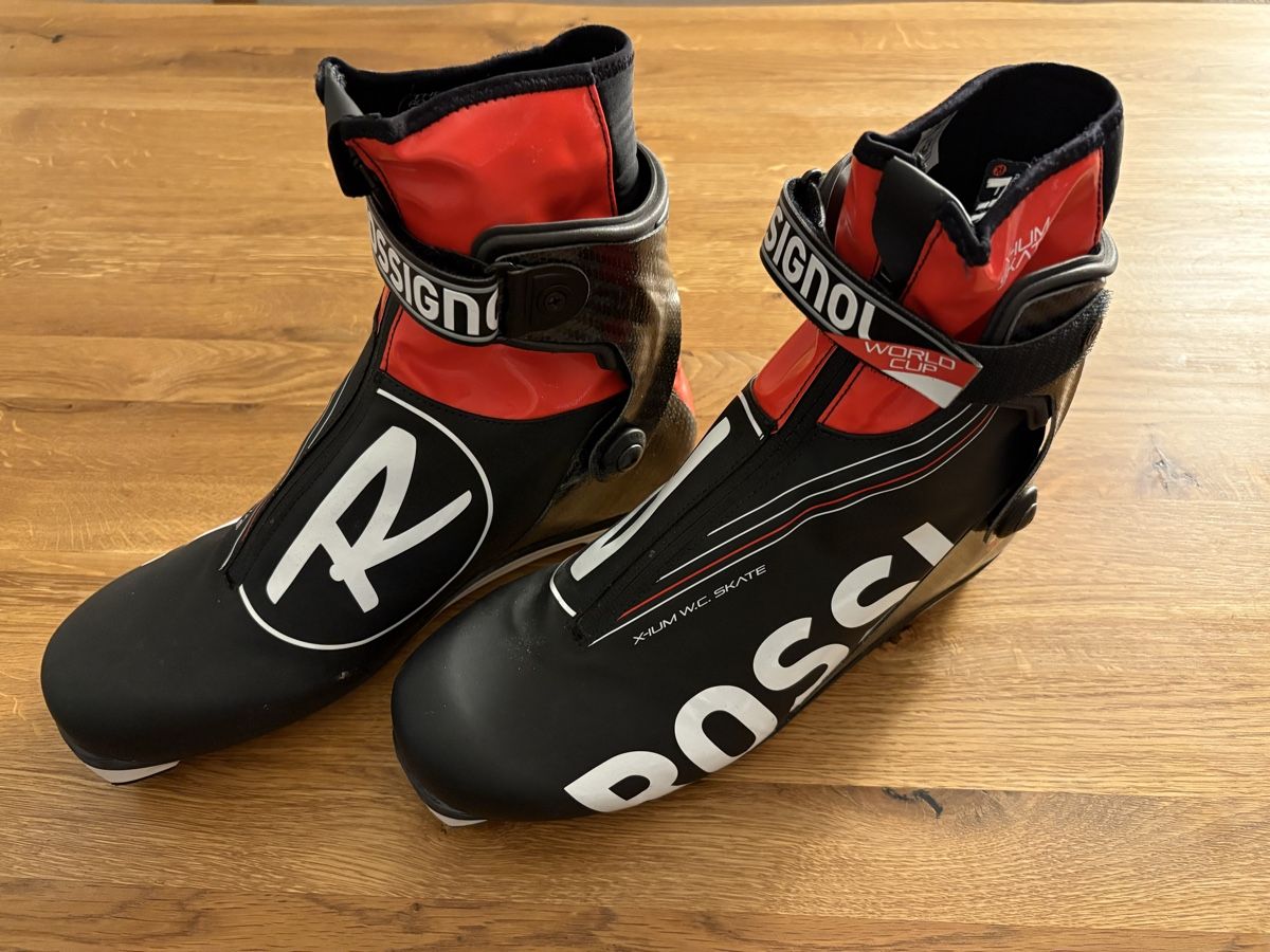 Rossignol Herrenschuhe: Rossignol X-IUM WC Skate Gr. 43.5 – Gebraucht aus Haldenstein von Janos.Lottenbach