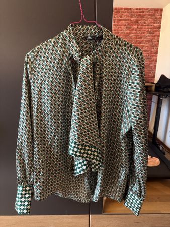 Blouse Zara geometric print long sleeve size S green