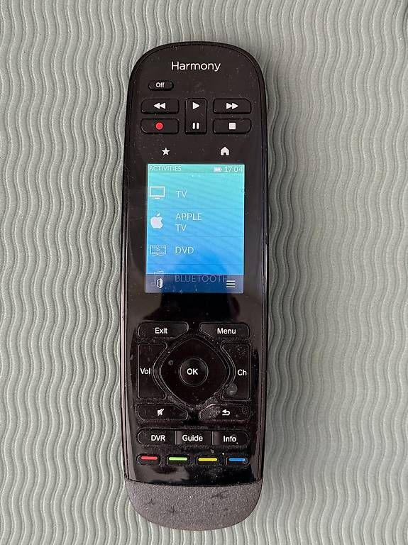 Logitech Télécommandes: Logitech Harmony Universalfernbedienung – D'occasion à Dietlikon par Pmt_zh 2