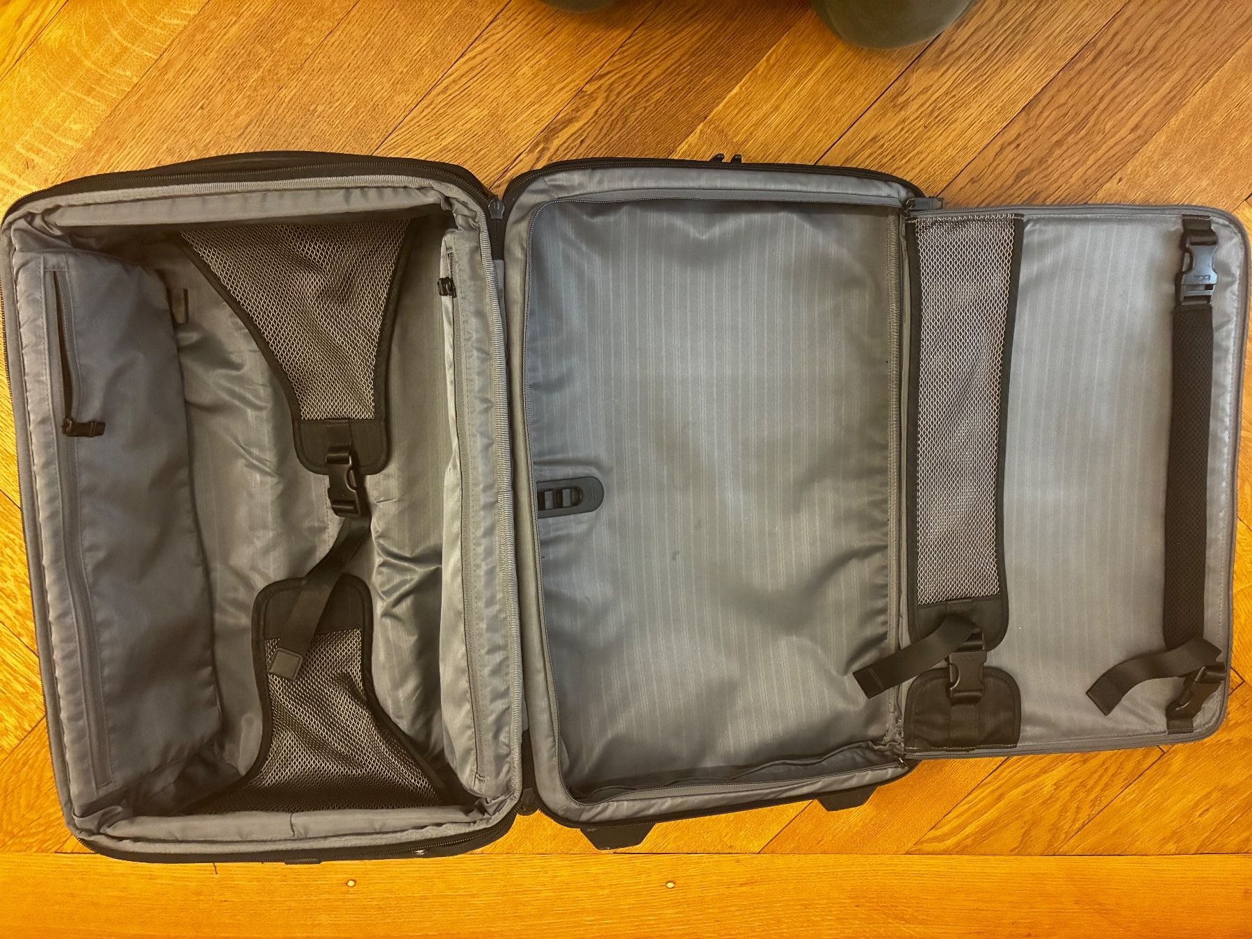 Tumi Valigie: TUMI Handgepäck-Koffer in Schwarz – Usato da Zürich venduto da jea_hzs7 6