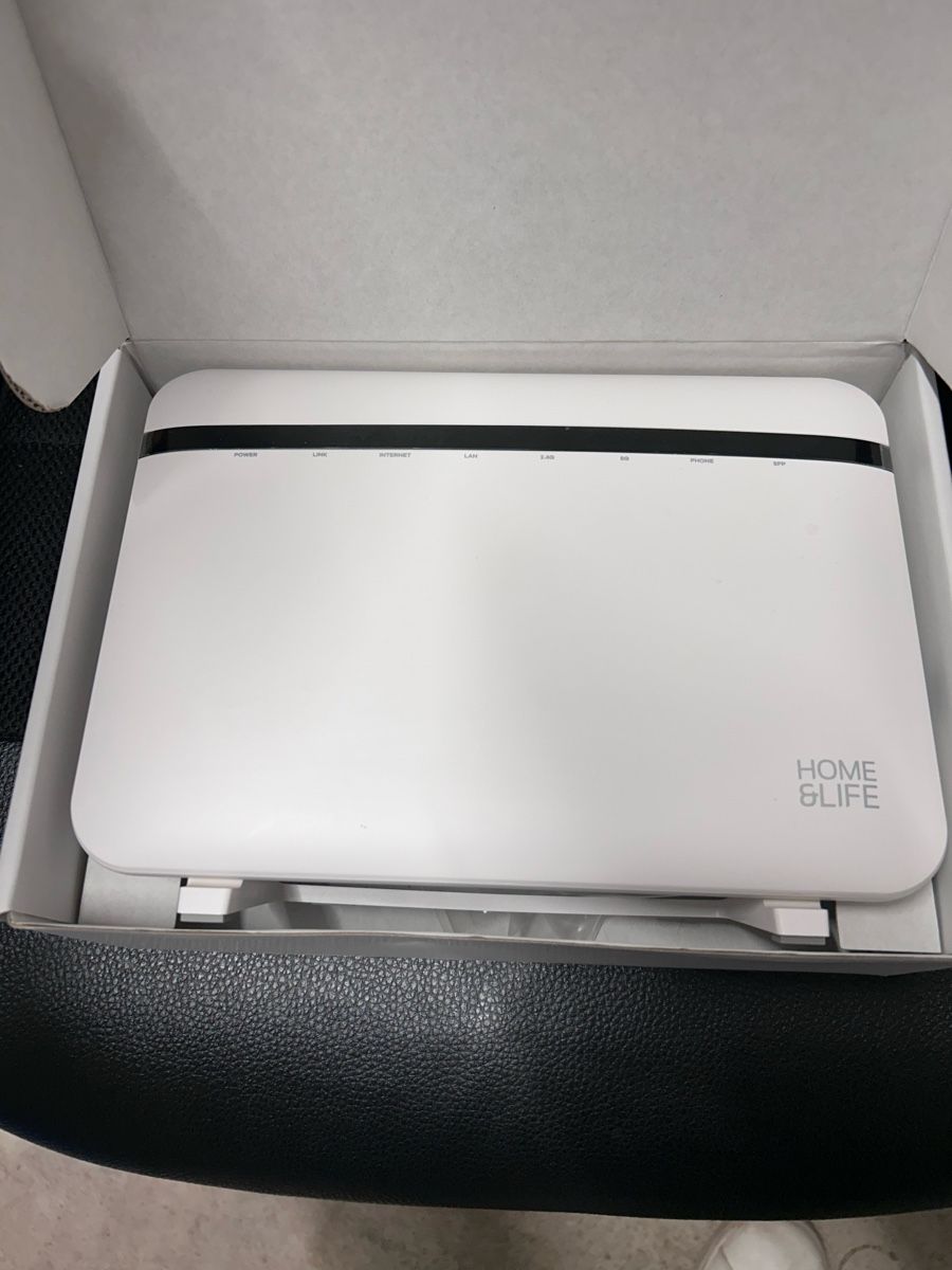 Zyxel Modems & Routeurs: Fiber Wi-Fi router – D'occasion à Basel par vit_h5cx