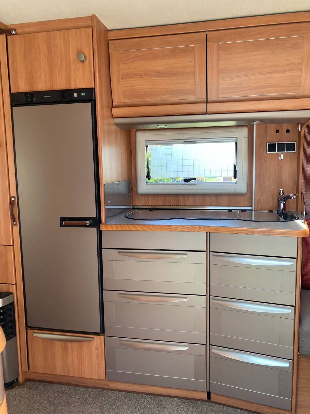 Veicoli da campeggio: Eriba Nova 541 SL, Mover XT, Thule Sackmarkise – Usato da Zwillikon venduto da eyhof 6