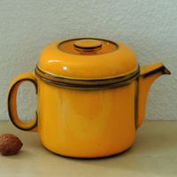 Théière Scandic, design Hertha Bengtson pour Thomas, 1970s