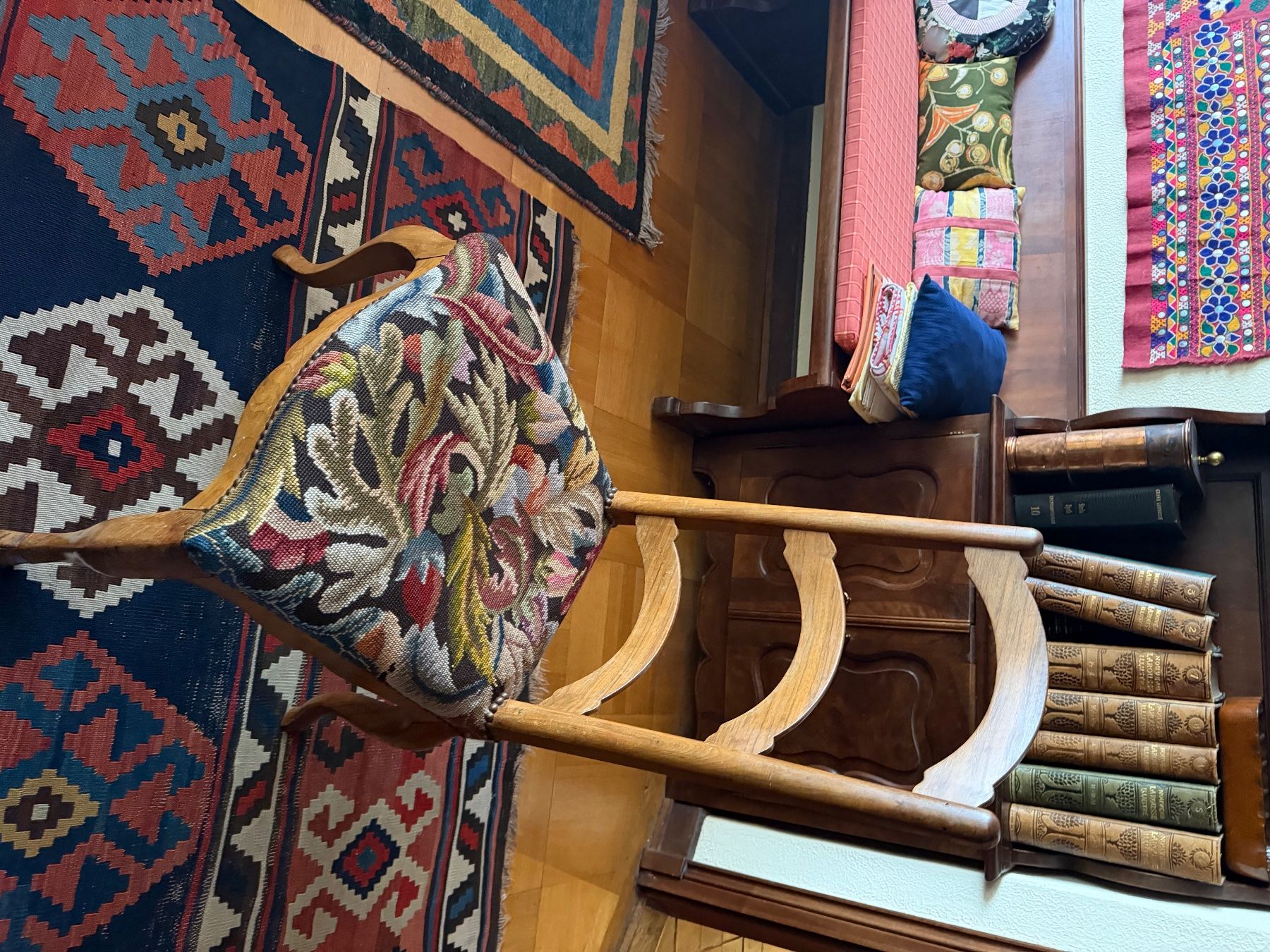 &Tradition Sedie: Chaises rustiques en bois massif, assises fleuries. État ... – Usato da Bullet venduto da mat_7ssb 1