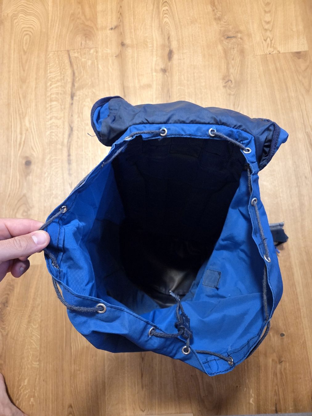 Millet Zaini: Reise-Rucksack Millet, blau, Retro – Usato da Maienfeld venduto da crx88 9
