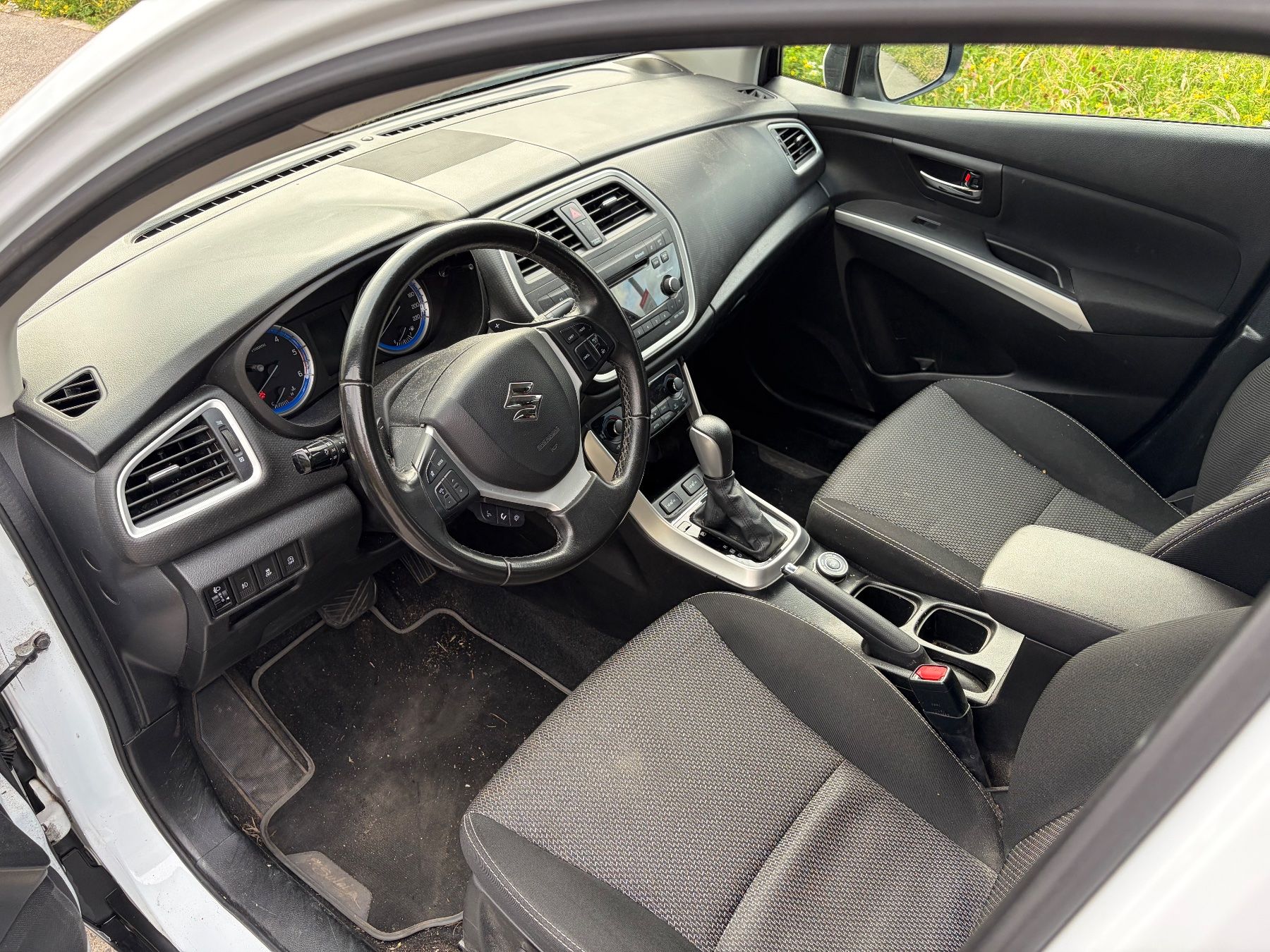 Suzuki Automobili: Suzuki S-Cross 2016 expertisée – Usato da Mont-la-Ville venduto da Oneyveser 3