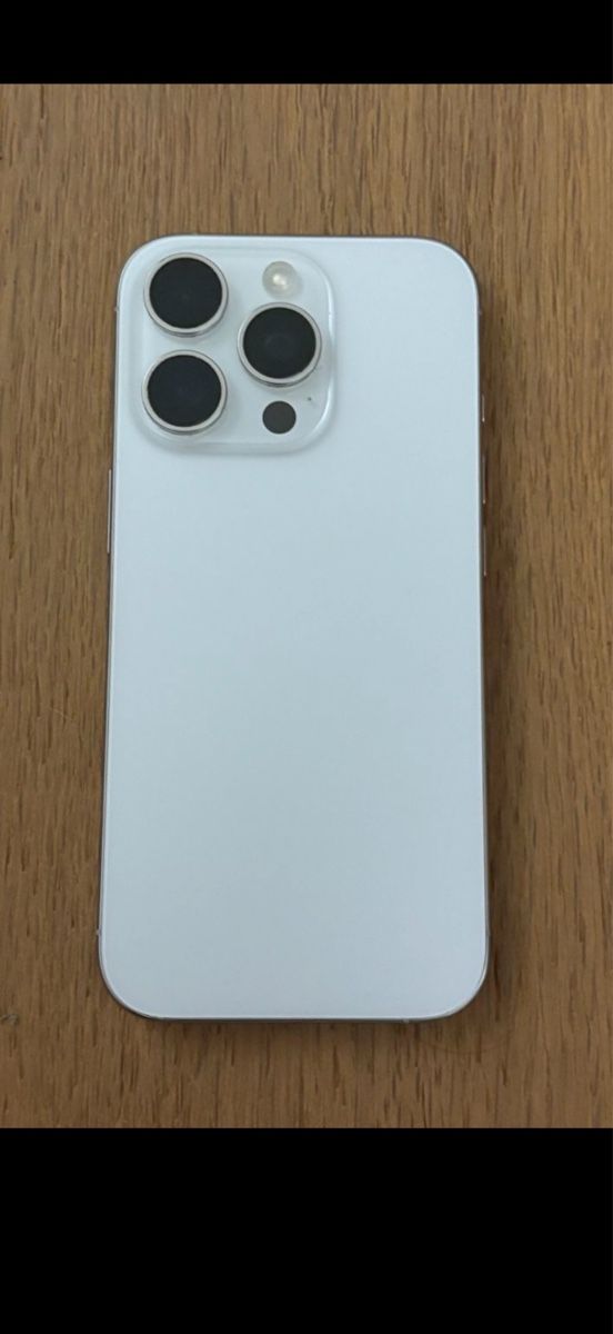 Apple Telefoni cellulari / Smartphones: iPhone 16 Pro weiss titanium 128 GB – Usato da Romanshorn venduto da fabioR03 1