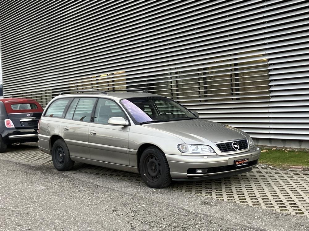 Opel Omega 2.6i v6