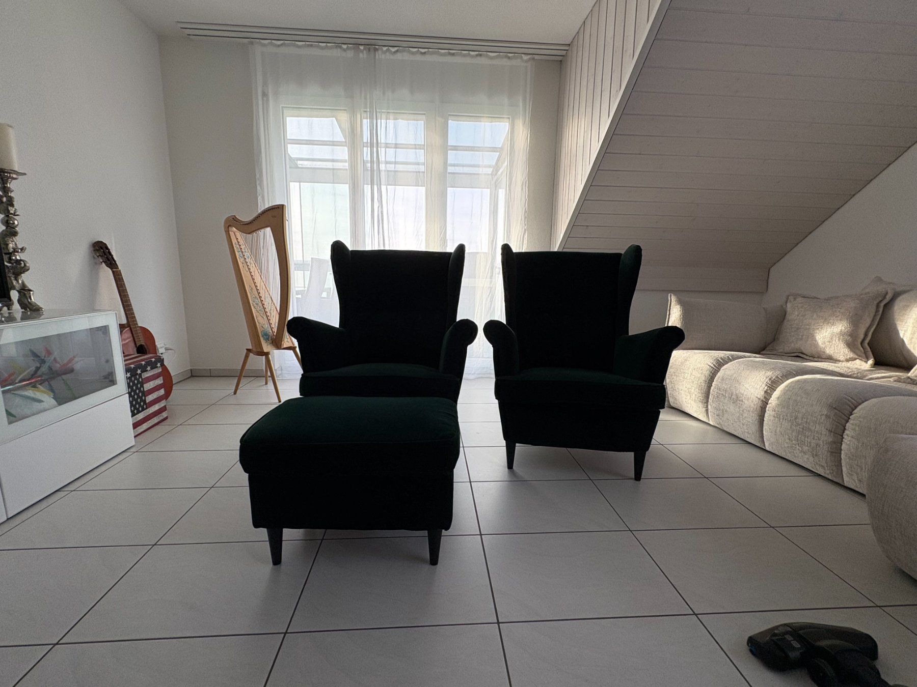 Ikea Poltrone: 2 Ohrensessel mit 1 Hocker, Ikea Strandmon – Usato da Güttingen venduto da RAMBS 3