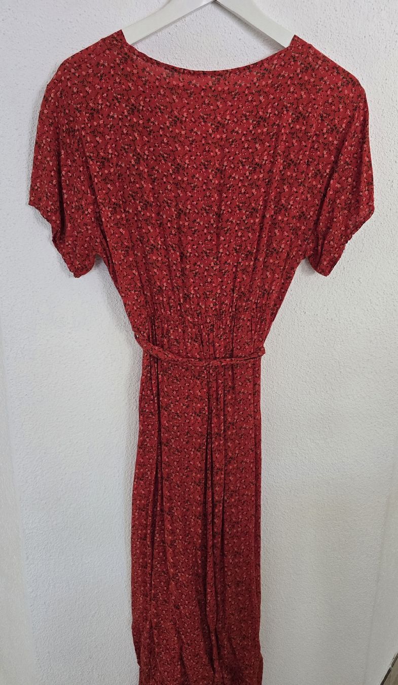 Kleider: Rotes Sommerkleid mit Blumenmuster, Grösse one size – Gebraucht aus Erschwil von LOLOPE 2