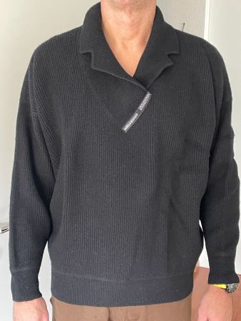 Pull noir en laine