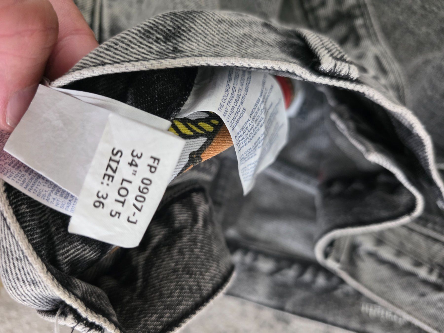 Tommy Hilfiger Jeans: Tommy Jeans "90s Classic Straight" – Gebraucht aus Winterthur von Karakartal90 2
