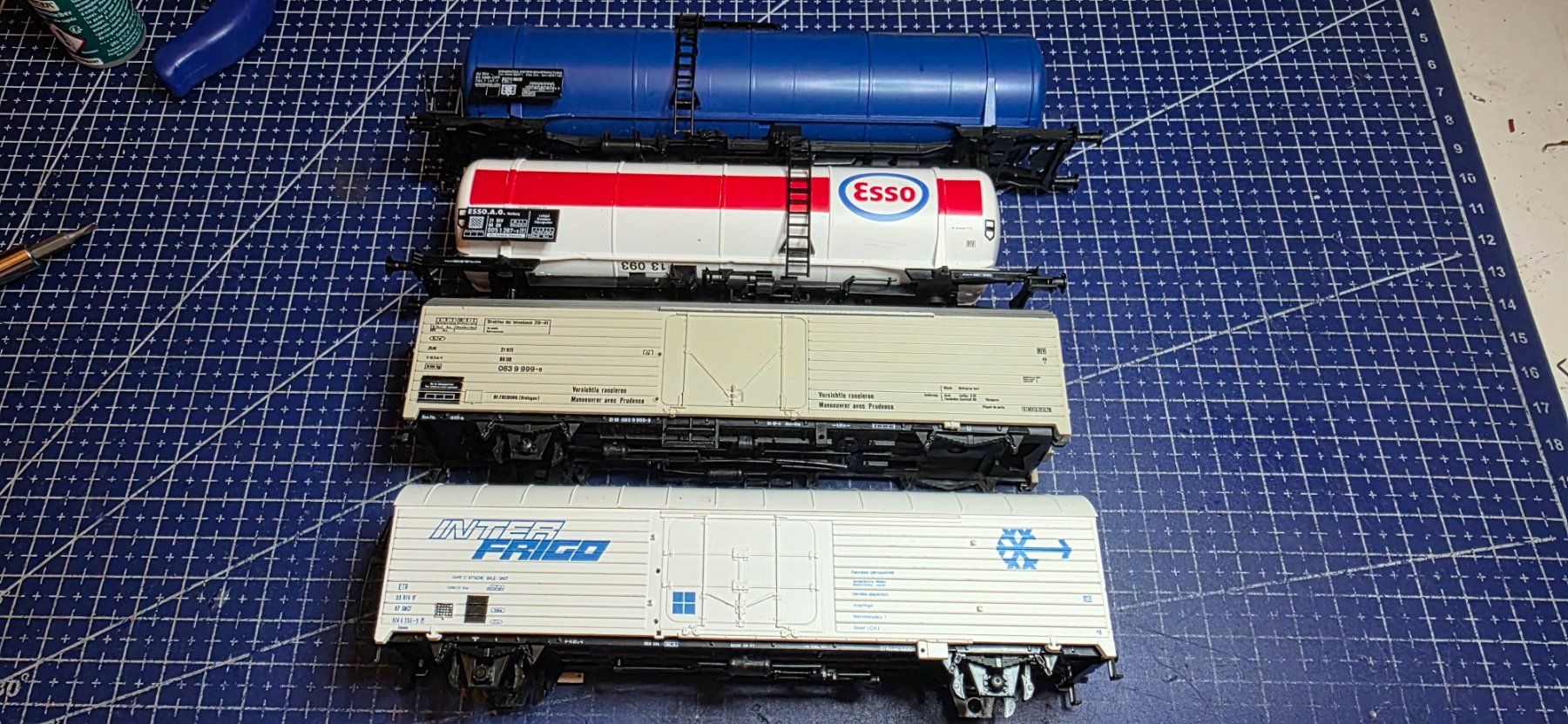 Modellini di ferrovie: HO güterwagen ersazteile HO/DC – Usato da Hochfelden venduto da Danizh0