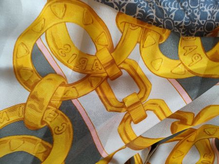 magnifique foulard Céline