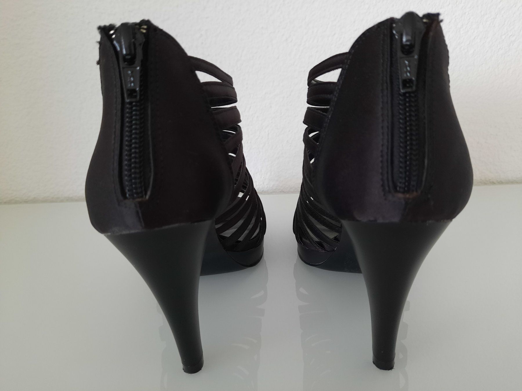 Damenschuhe: Riemchen-Sandale Satin schwarz Gr. 37 NEU – Neu (gemäss Beschreibung) aus Dörflingen von Palmetto 4