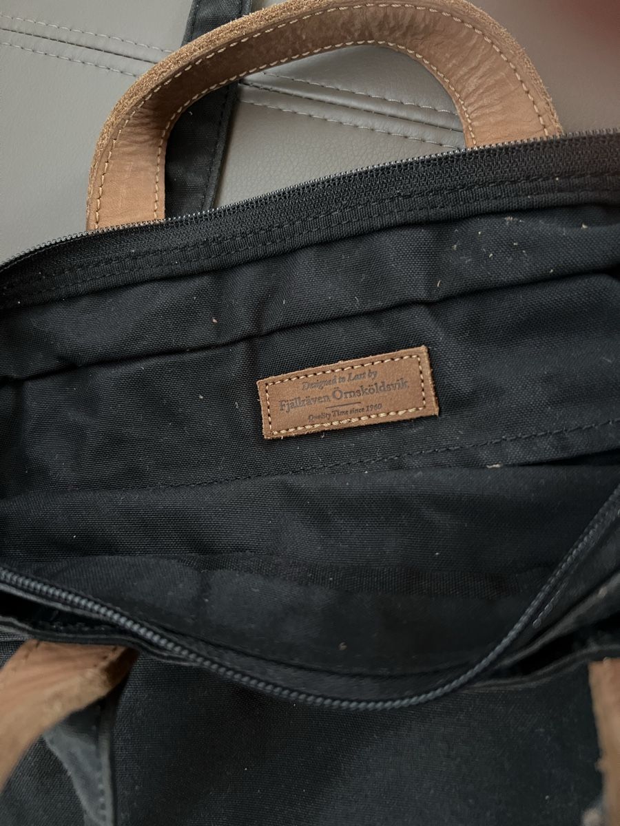 Fjällräven Zaini: Fjällräven Tote Bag, schwarz – Usato da Büsserach venduto da LineCa 4
