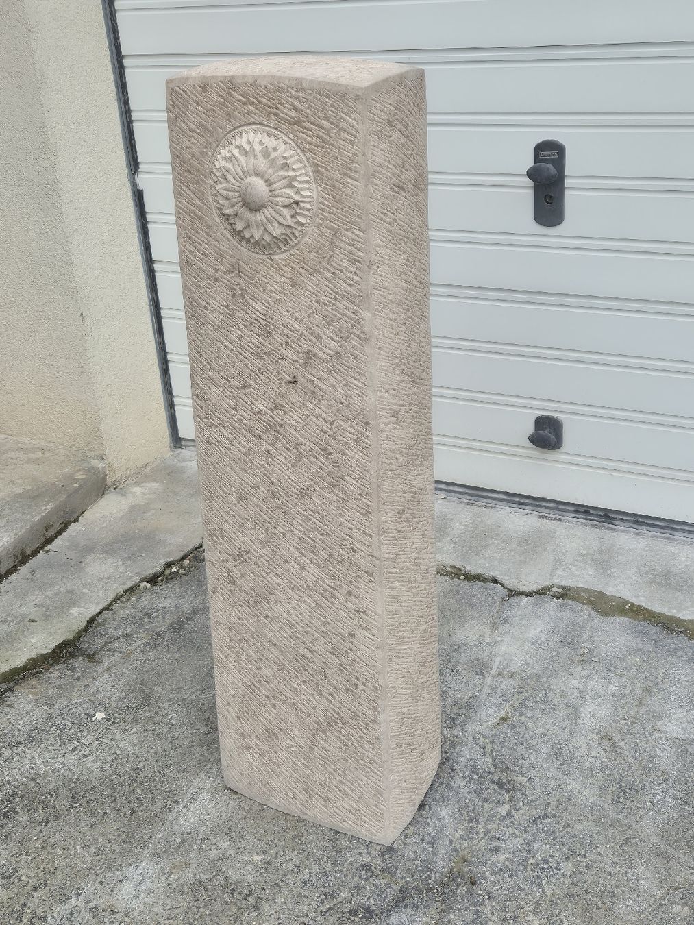 Skulpturen & Statuen: Grabstein mit Sonnenblume – Neu (gemäss Beschreibung) aus Ehrendingen von Amigo5 1