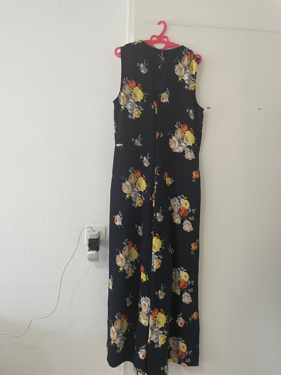 Tute: Jumpsuit Blumenmuster schwarz Grösse M – Usato da Biel/Bienne venduto da philong 1