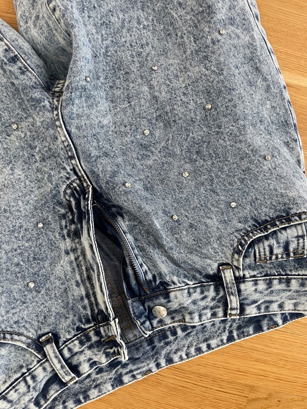 Jeans: Jeans mit Glitzersteinen | Grösse 40 – Nuovo (secondo la descrizione) da Niederrohrdorf venduto da jasmiinw 1