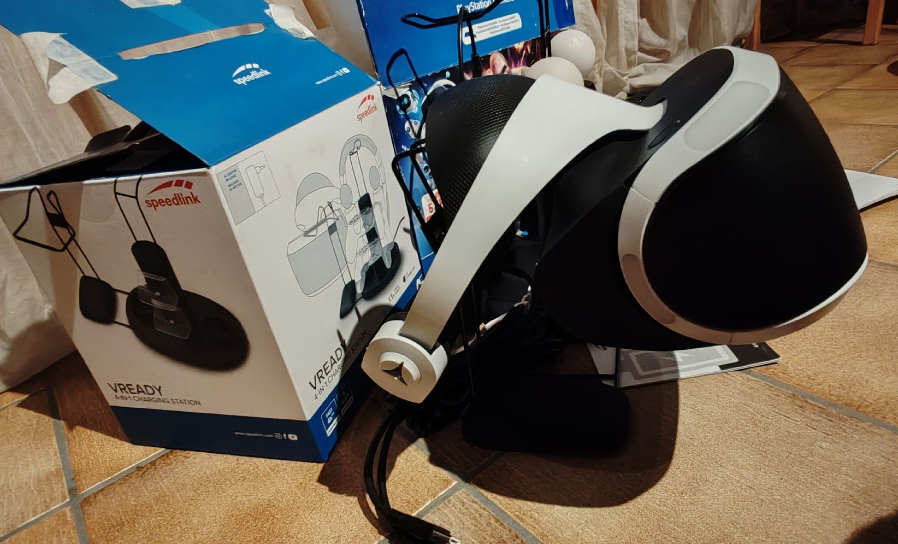 Sony VR Brille: PlayStation VR Mega Pack mit Speedlink Ladestation gebraucht – Gebraucht aus Menziken von Celixxa791 3