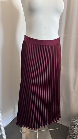 Faltenrock bordeaux Grösse M Länge 83cm