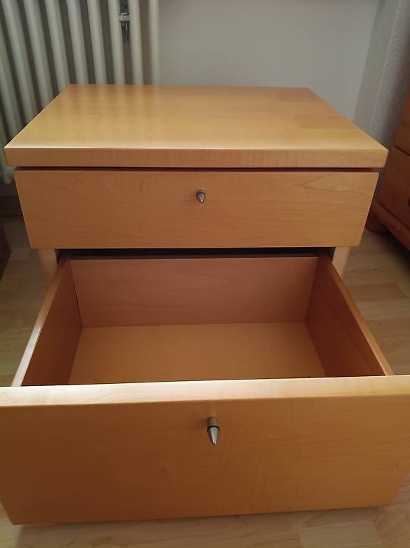 Nachttische: Nachttisch Massivholz – Gebraucht aus St. Gallen von mat_69nj 2