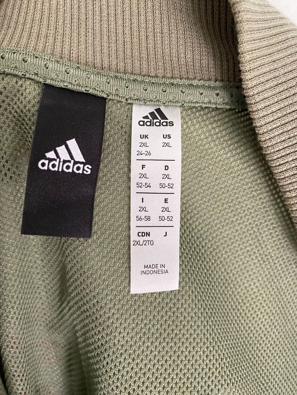 Adidas Jacken: Adidas Jacke Bomber XXL Neu – Neu (gemäss Beschreibung) aus Küsnacht ZH von sabinamari 3