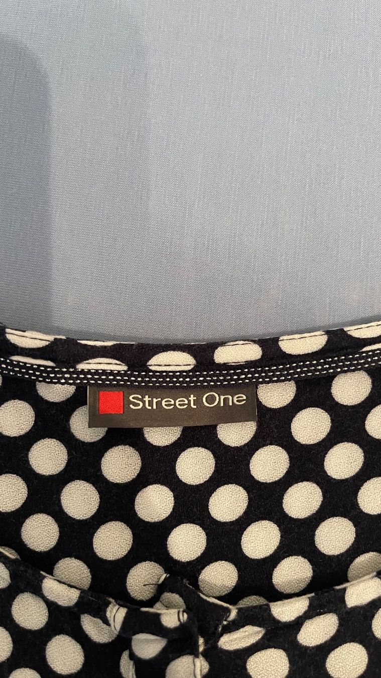 Chemisiers: Bluse Street One Grösse 40 – D'occasion à Wetzikon ZH par Schrungus 2