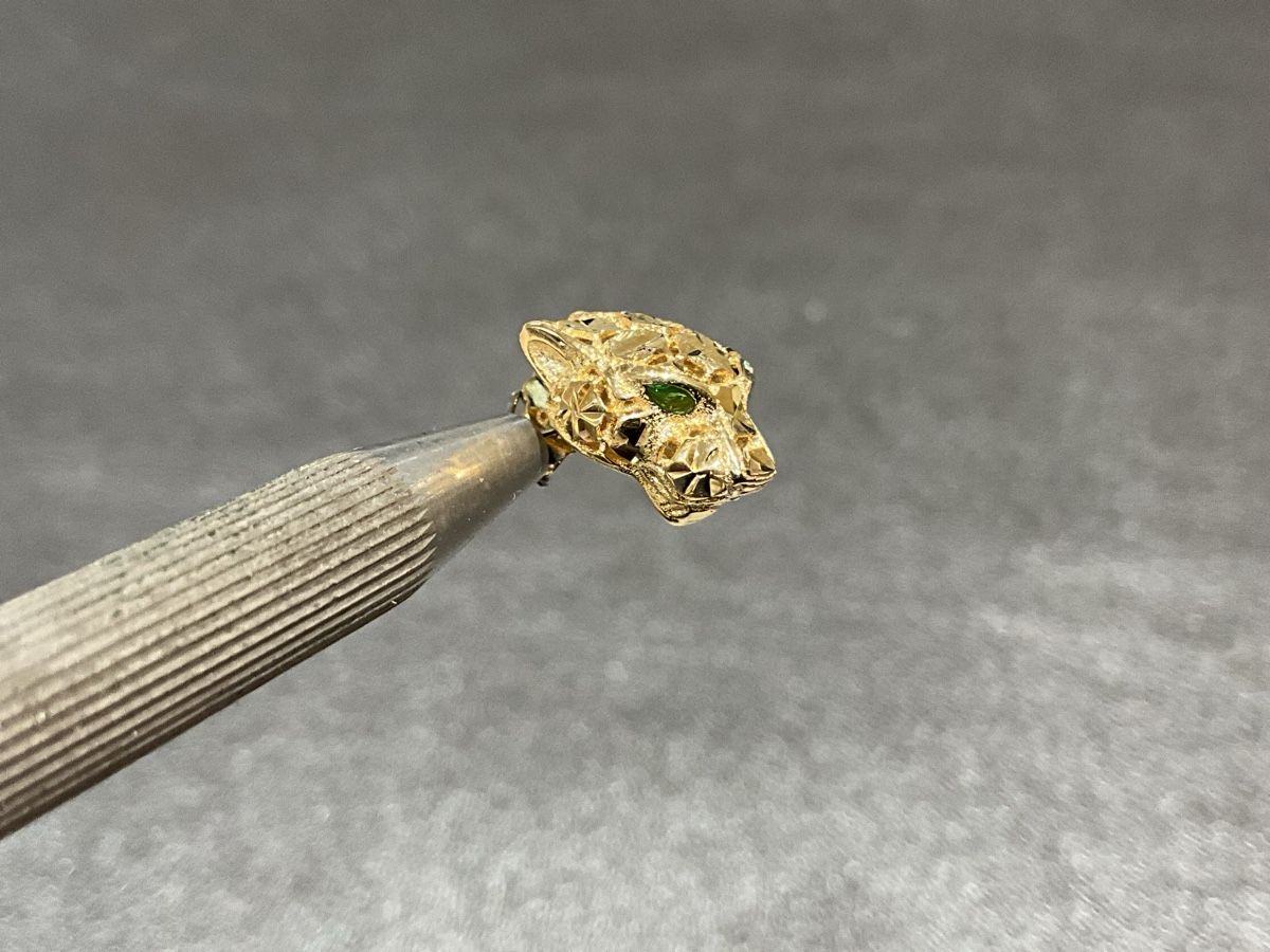 Ohrringe & -stecker: 18k Gold Panther Ohrstecker – Gebraucht aus Schaffhausen von glamour-shop 2