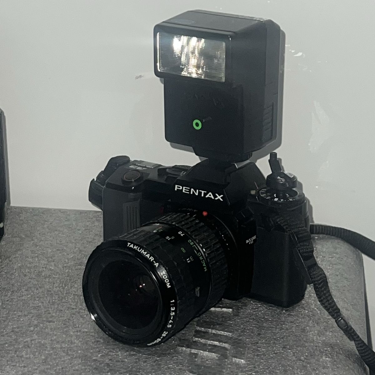 Pentax Fotocamera: Pentax A3 Analog Kamera mit Blitz und Tasche – Usato da Unterkulm venduto da Sita013 1