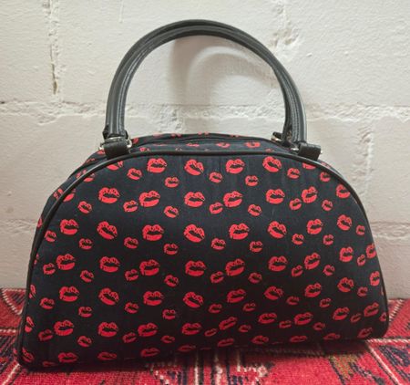 Handtasche im Küsschen-Design, neuwertig, Neu!