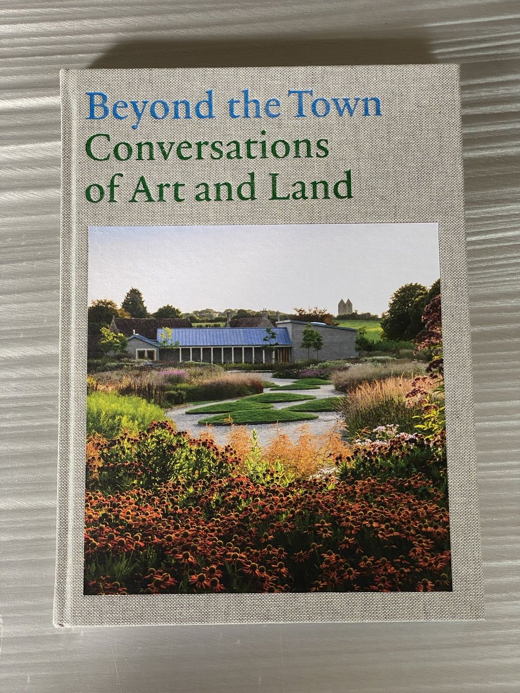 Libri: Architecture & Landscape - BEYOND THE TOWN – Usato da Zürich venduto da Abost