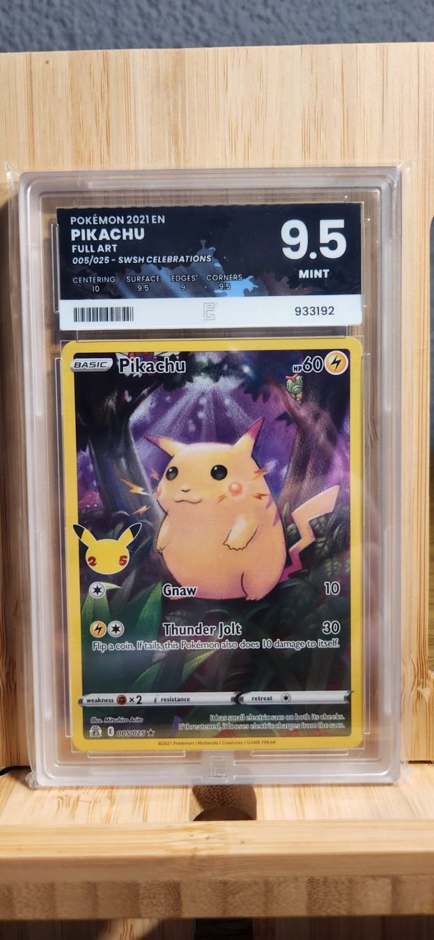 Pokémon Carte collezionabili: Pikachu Celebrations - Pure Grading 9.5 - PSA 10 ? – Nuovo e nell'imballaggio originale da Moutier venduto da tom_9zxw