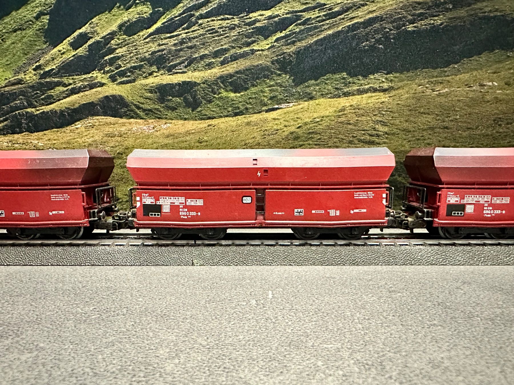 Coffret de wagons à déchargement automatique Tanoos 896 | Märklin