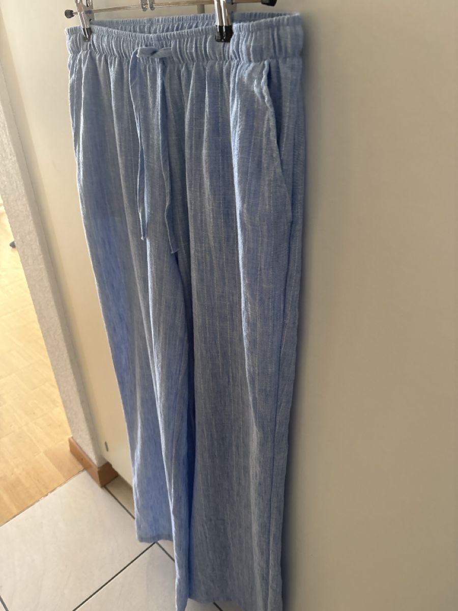 Stradivarius Pantaloni: Pantalon léger Stradivarius bleu clair taille M neuf – Nuovo (secondo la descrizione) da Pully venduto da kaba07 2