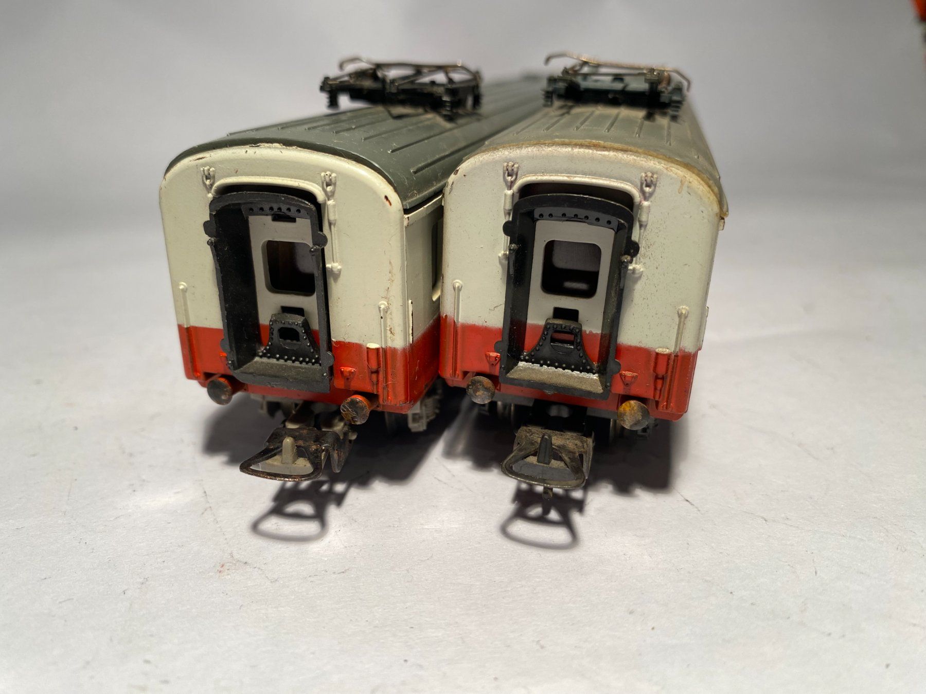 Lima Modelleisenbahnen: LIMA 2x Restaurantwagen Swiss Express SBB, DC Achsen – Gebraucht aus Buchrain von Modellbahn11 3