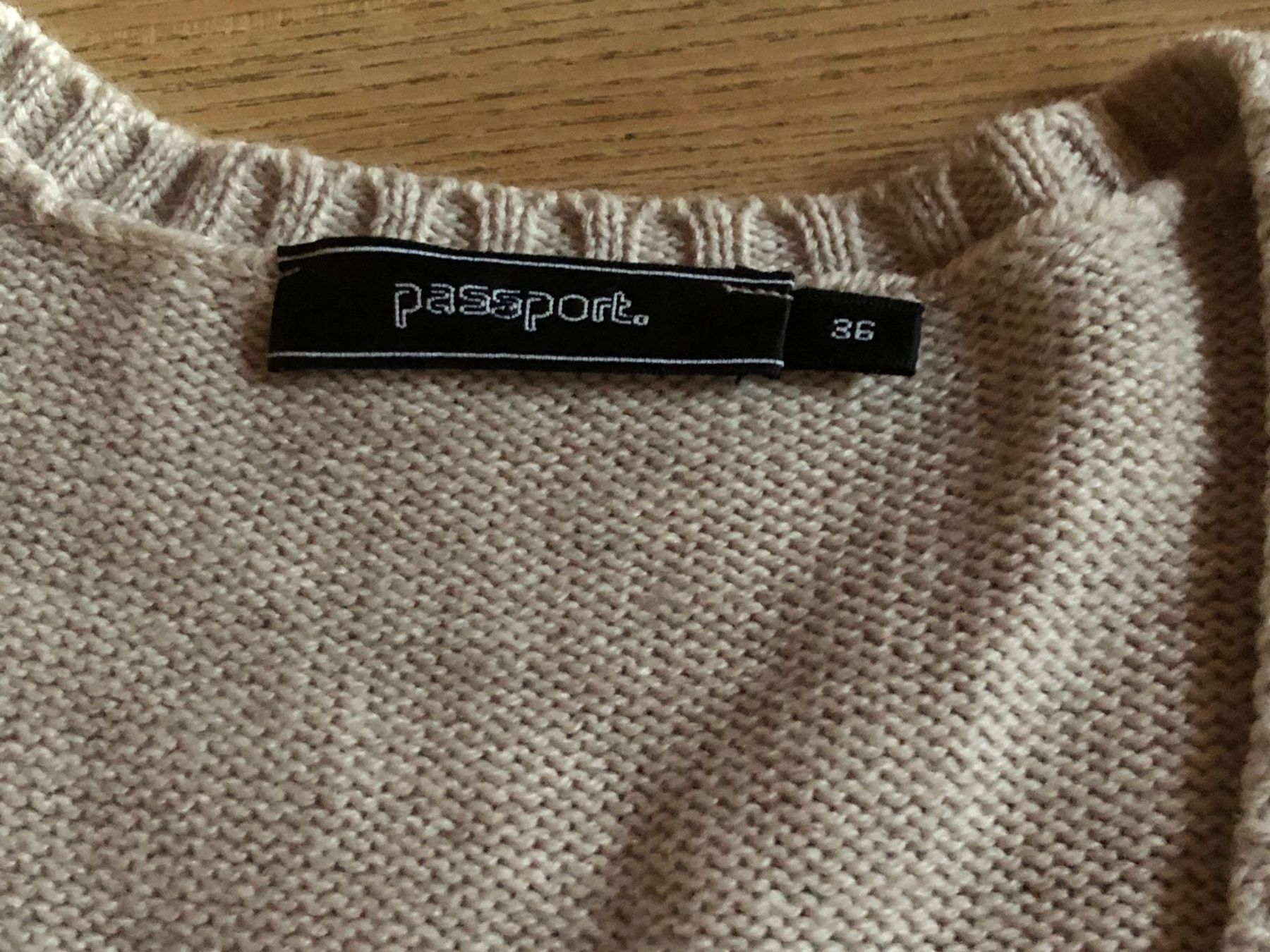 Lotti di vestiti: 6 hübsche Damenpullover Gr. 36 – Usato da Röschenz venduto da Tashroal 3