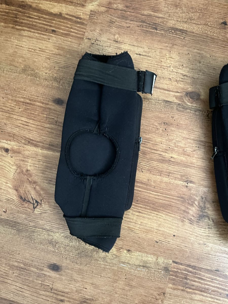 Blindsave Protections: Blindsave Junior Knieschoner – D'occasion à Uznach par eva_b2rj 2